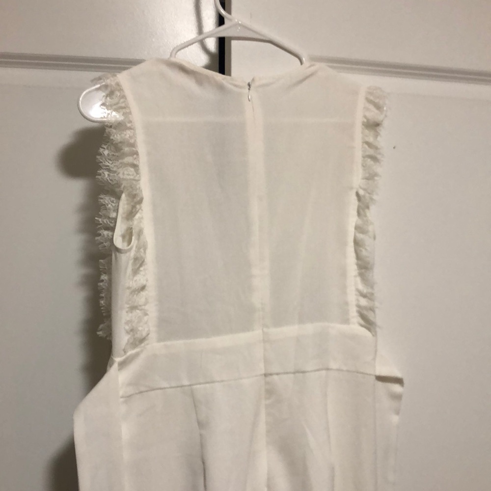 NWOT White Lace Jumpsuit Size Medium - Picture 7 of 8